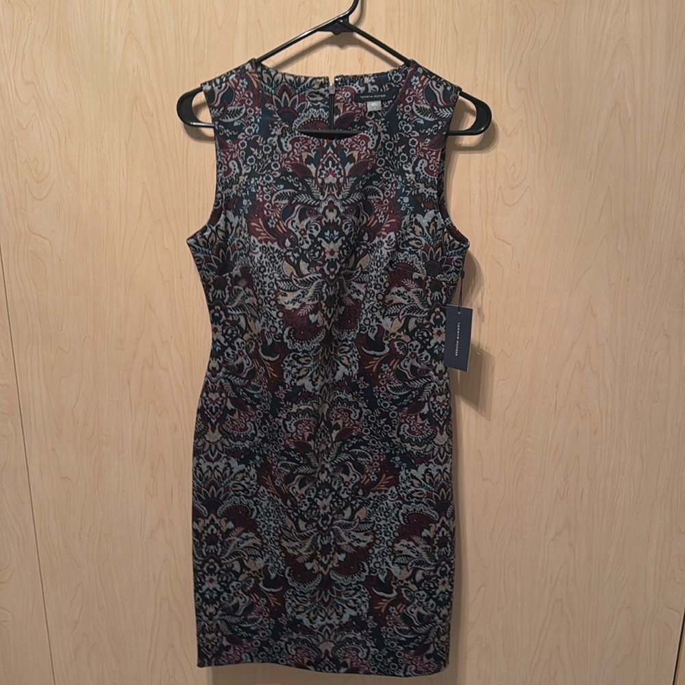 Tommy Hilfiger patterned dress size 4